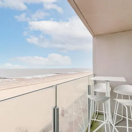 Apartment Stunning Modern Apartment With Sea-View In 'T Zoute
